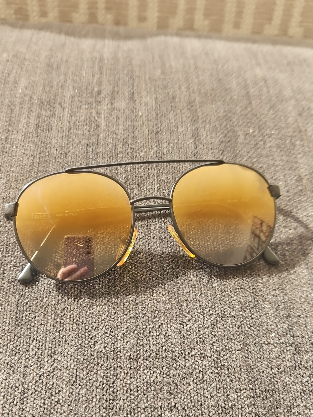 Ziari Round Double-bridge Sunglasses Gold-Brown Gradient Lenses.